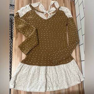 Transition to fall with this boutique style sweater!